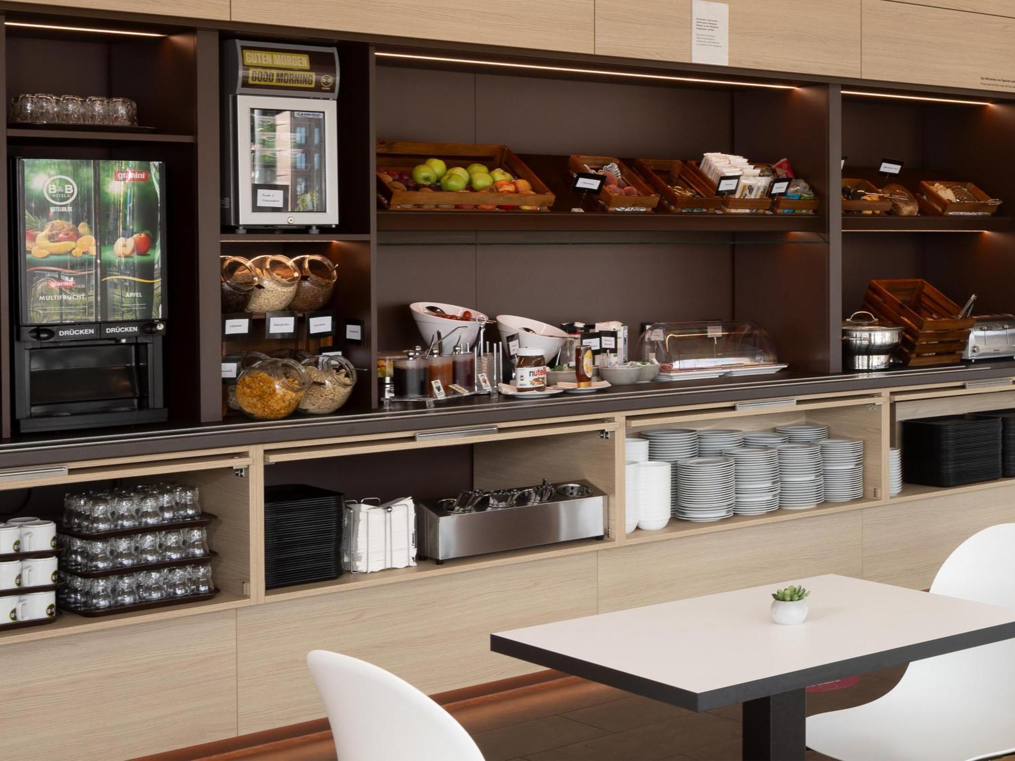 B&B Hotel Kiel-City Екстер'єр фото
